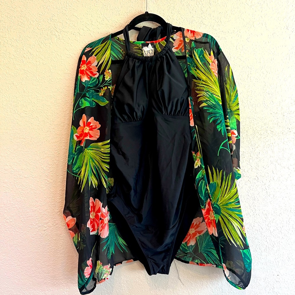 Maternity Swimsuit W/ Beach Coverup 🌴🌺